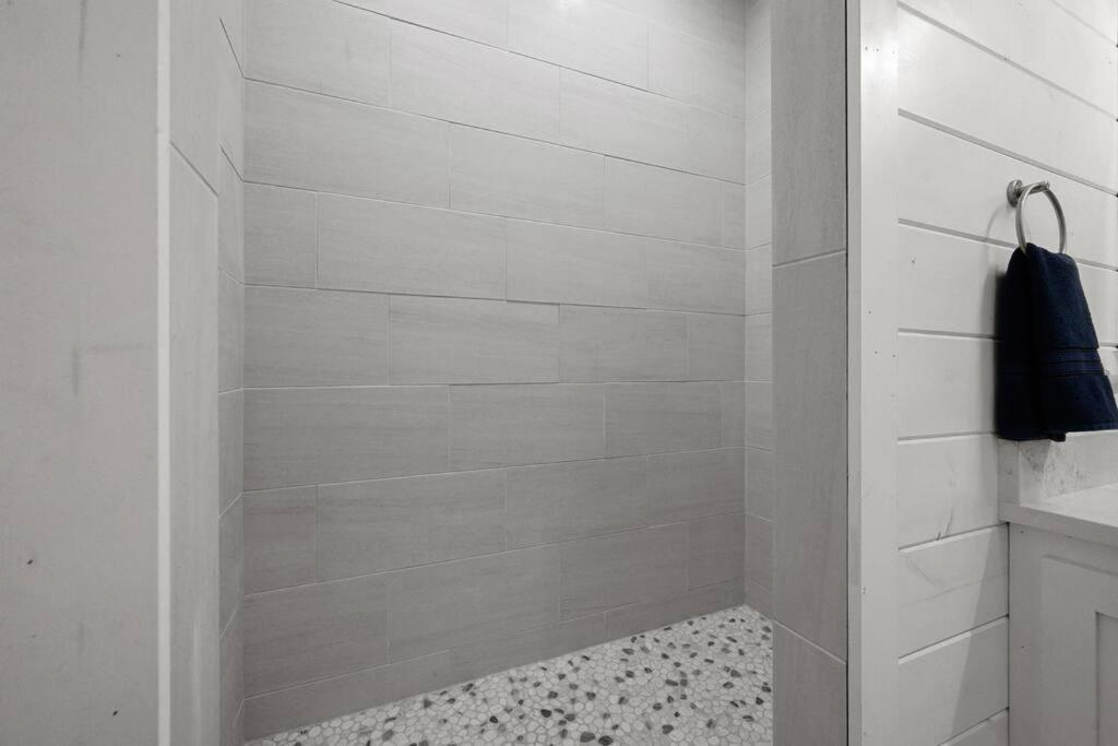 Diamond Cabin W/ Jet Shower & Secluded Back Deck! Броукън Боу Екстериор снимка
