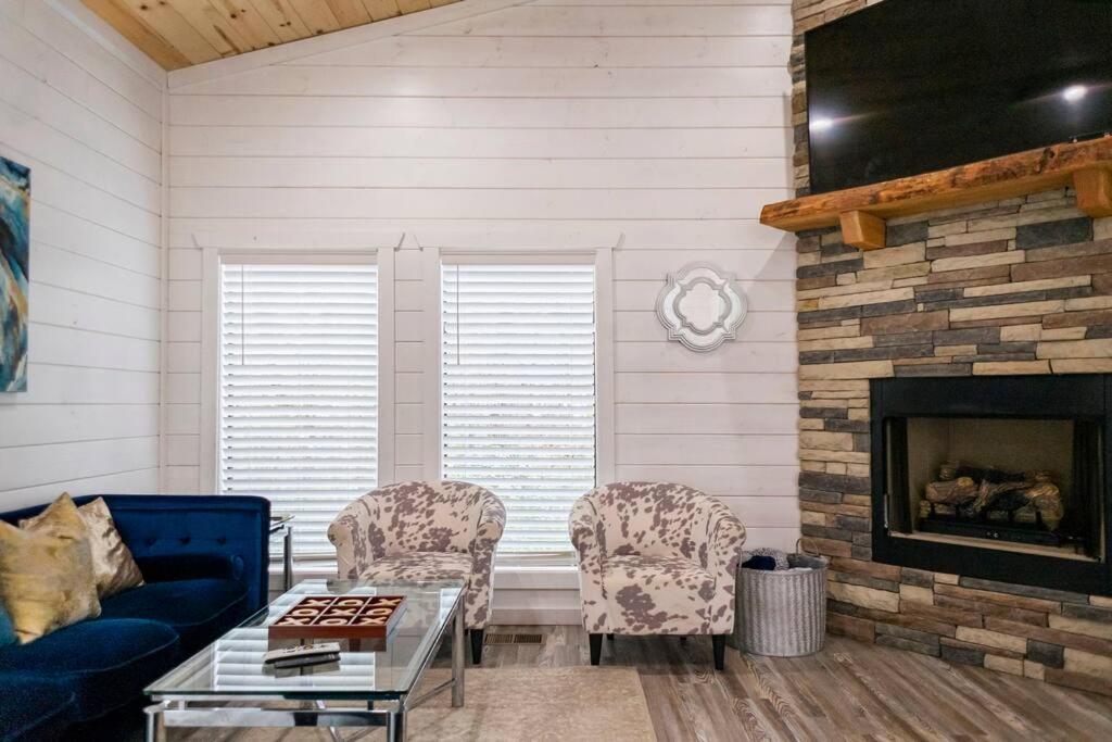 Diamond Cabin W/ Jet Shower & Secluded Back Deck! Броукън Боу Екстериор снимка