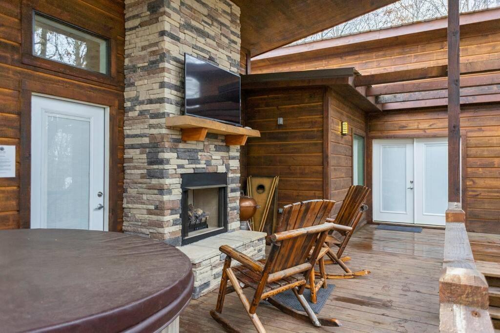 Diamond Cabin W/ Jet Shower & Secluded Back Deck! Броукън Боу Екстериор снимка