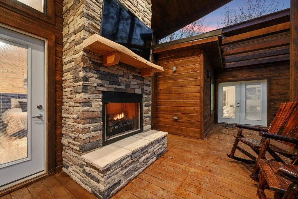 Diamond Cabin W/ Jet Shower & Secluded Back Deck! Броукън Боу Екстериор снимка