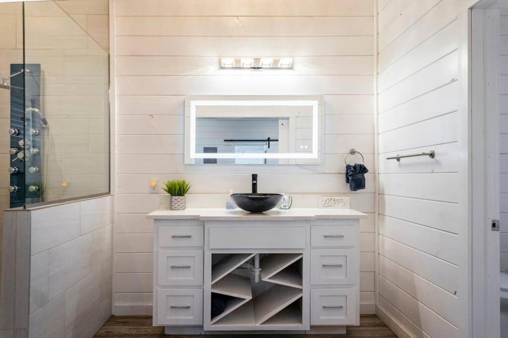 Diamond Cabin W/ Jet Shower & Secluded Back Deck! Броукън Боу Екстериор снимка