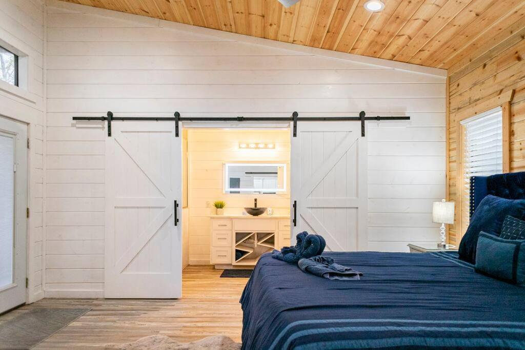 Diamond Cabin W/ Jet Shower & Secluded Back Deck! Броукън Боу Екстериор снимка